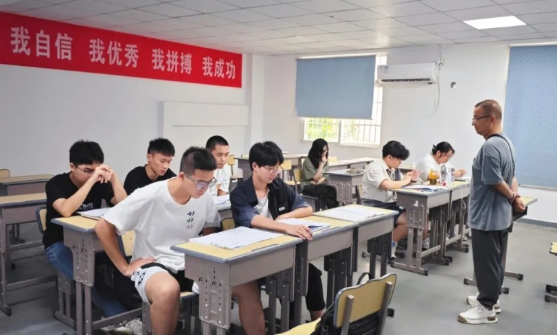 武汉海文高考复读学校.png